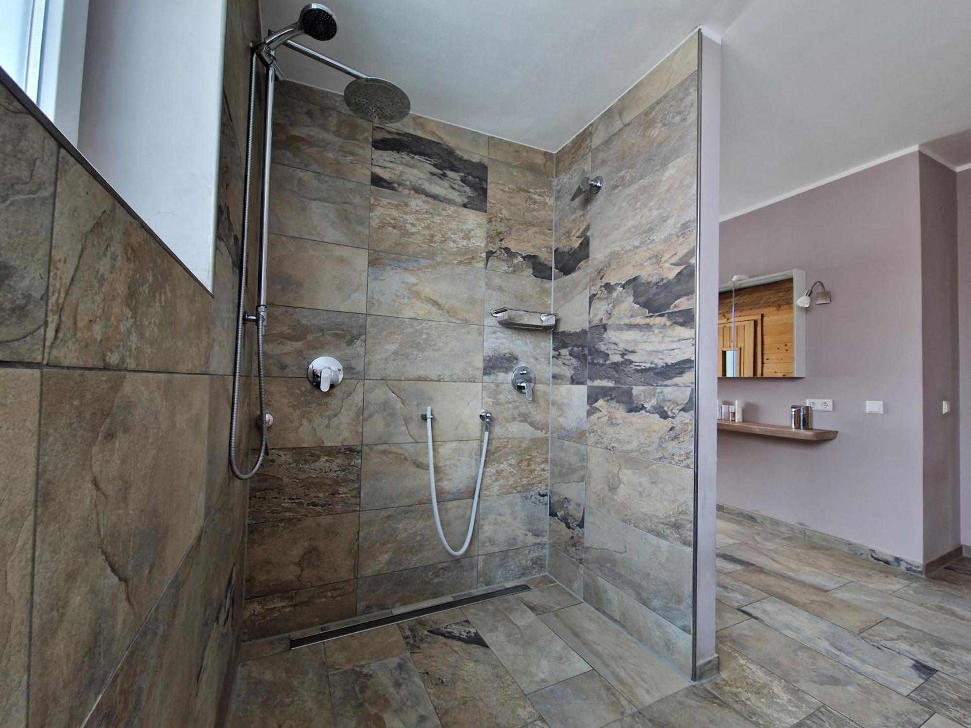 Wohnung Mit Sauna, Garten & Schwimmteich Bietigheim-Bissingen Exteriér fotografie