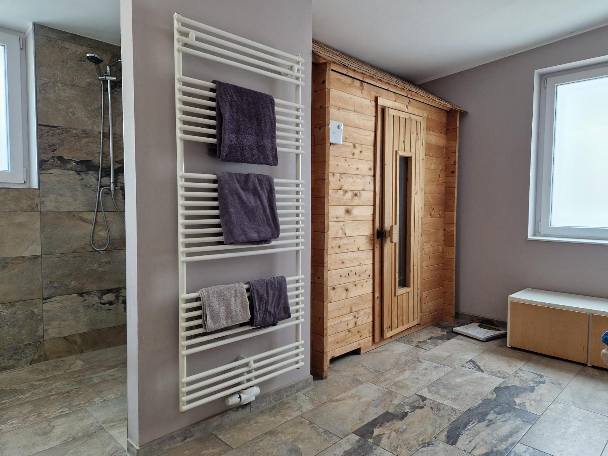Wohnung Mit Sauna, Garten & Schwimmteich Bietigheim-Bissingen Exteriér fotografie